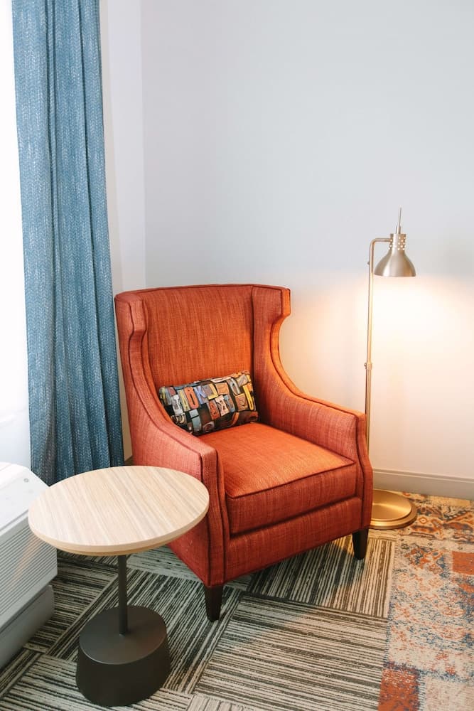 Room, 1 King Bed, Accessible (Hearing)