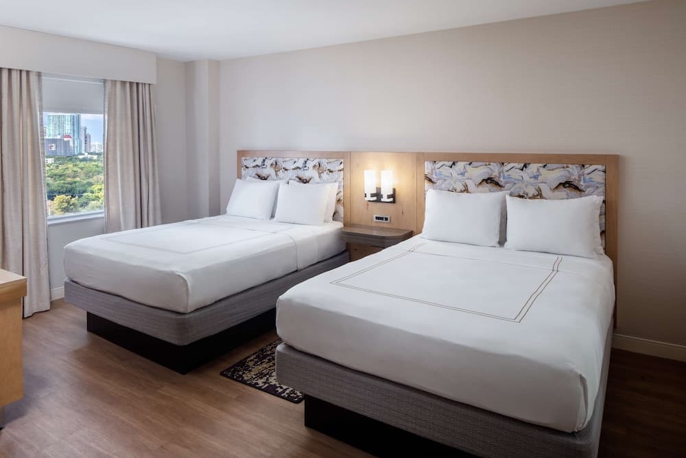 Elite Room, 2 Queen Beds, Non Smoking, Refrigerator & Microwave