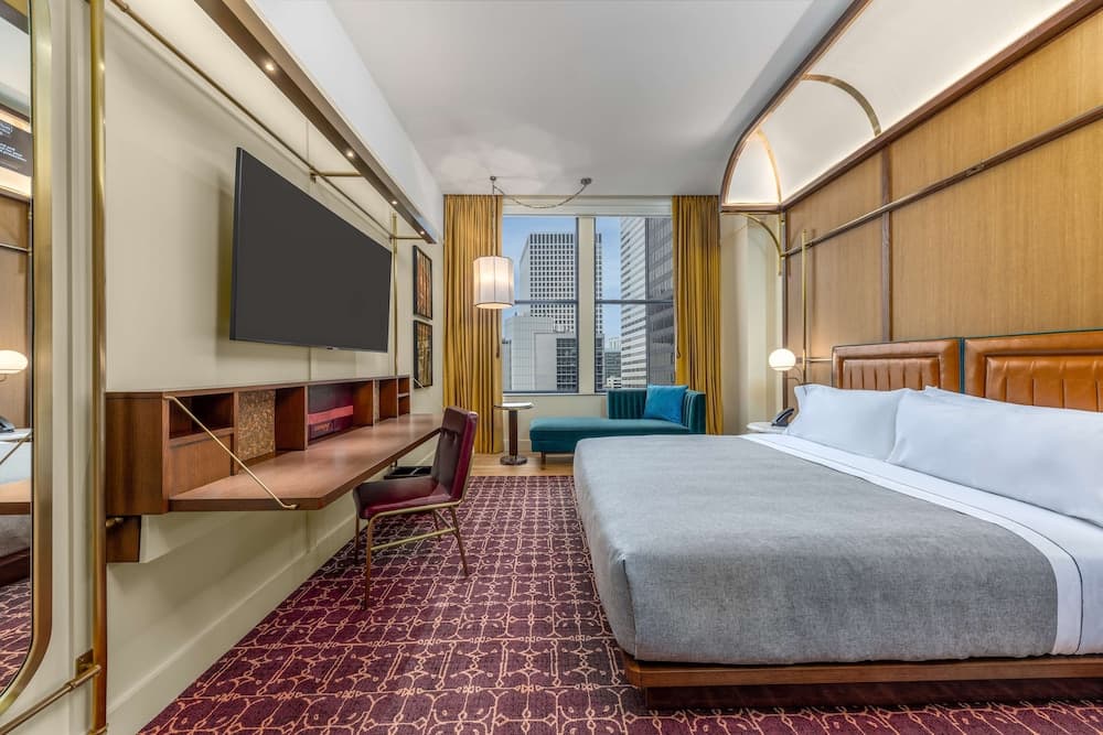 Room, 1 King Bed (Landmark View)