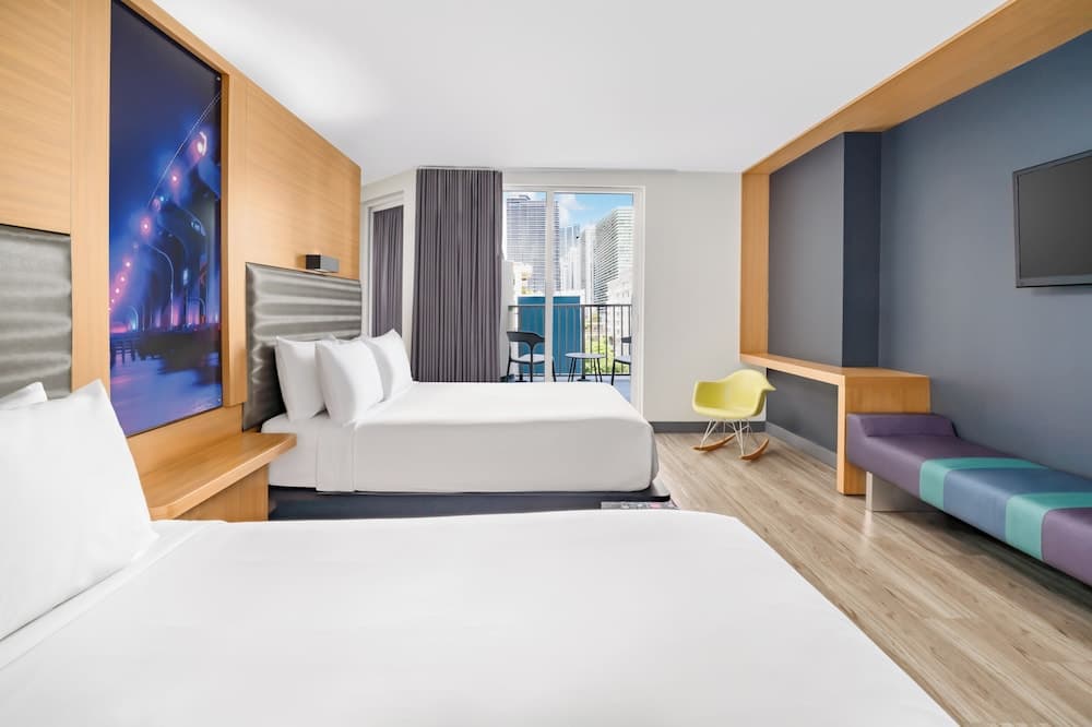 Suite, 2 Queen Beds, City View (Mobility/Hearing Access, Roll-in Shwr)
