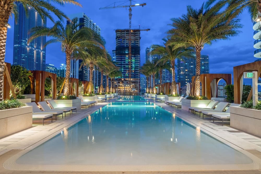 Suites at SLS Lux Brickell managed by CE photo