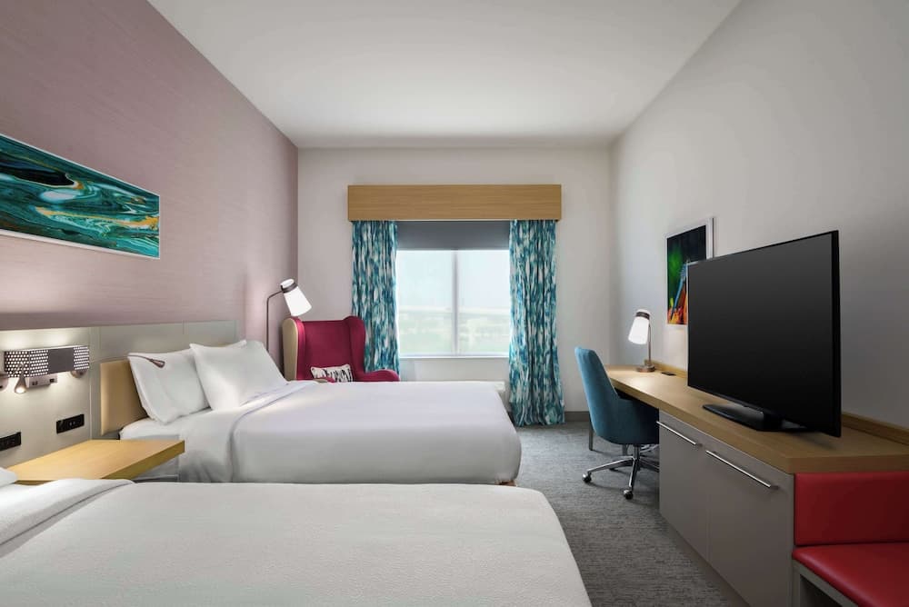 Room, 2 Queen Beds (Roll-In Shower)